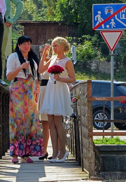 Альбом отзыва "Люблю рассматривать чужих невест... Ужупис, Вильнюс"